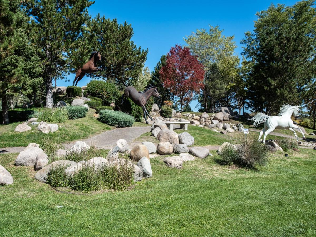 Apache Village 3, Queen Bed, Midtown, Sleeps 2 Ruidoso Exterior photo